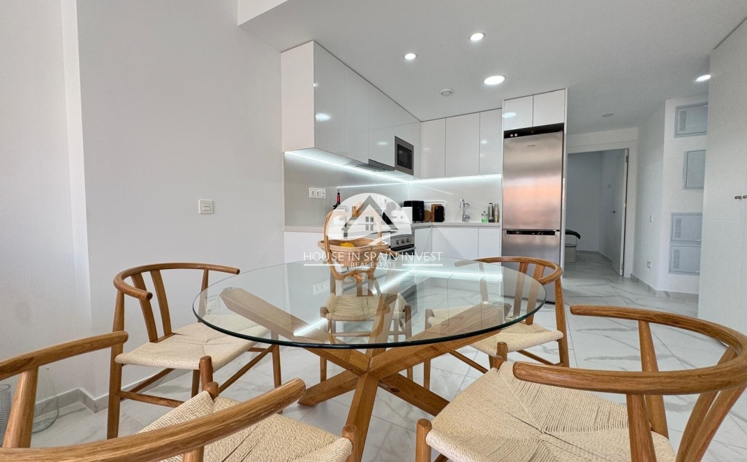 Resale - Apartment  - Torrevieja - Centro