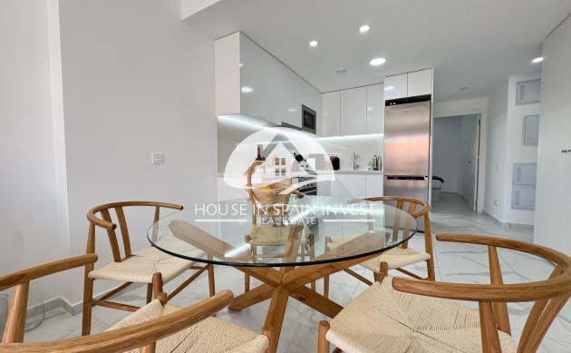 Resale - Apartment  - Torrevieja - Centro