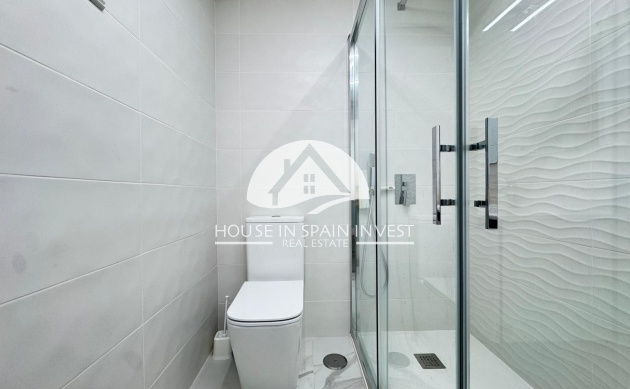 Resale - Apartment  - Torrevieja - Centro