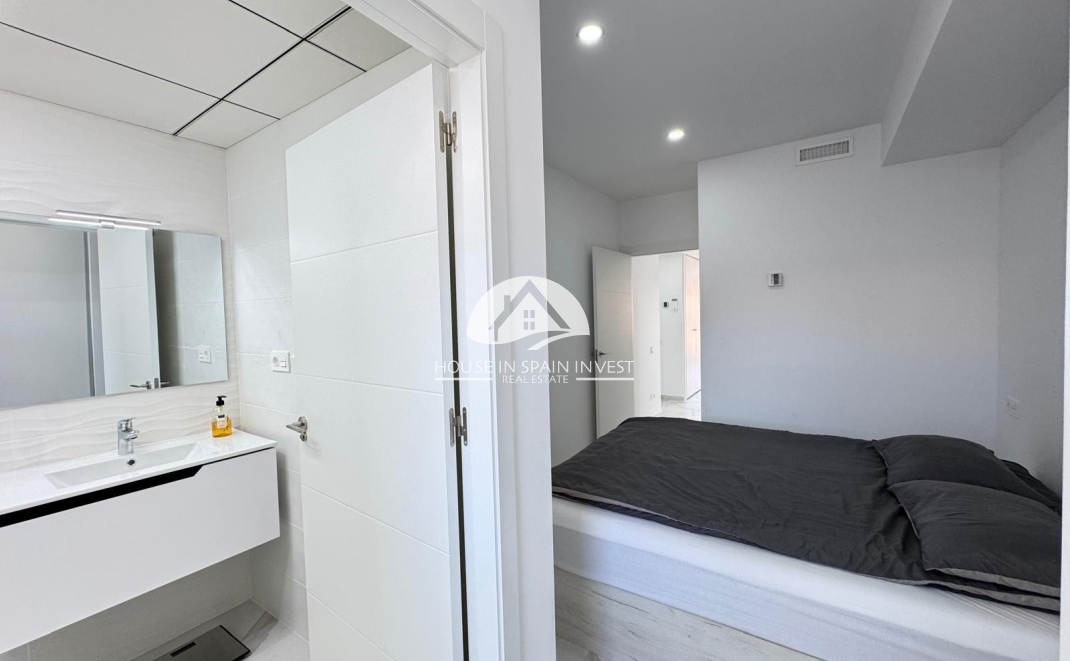 Resale - Apartment  - Torrevieja - Centro