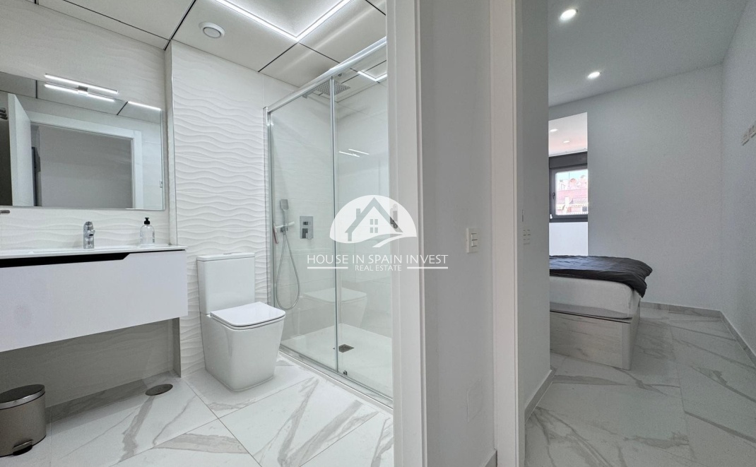 Resale - Apartment  - Torrevieja - Centro