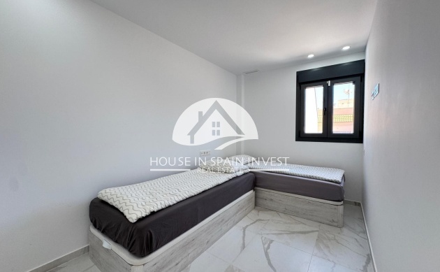Resale - Apartment  - Torrevieja - Centro