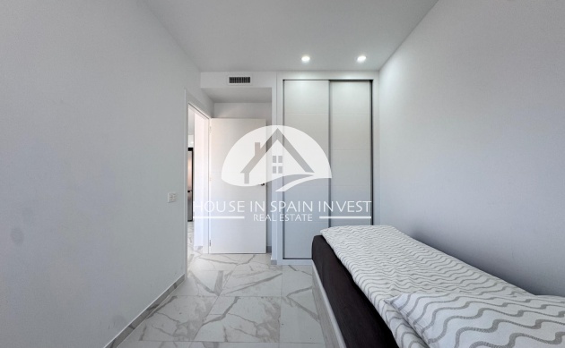 Resale - Apartment  - Torrevieja - Centro