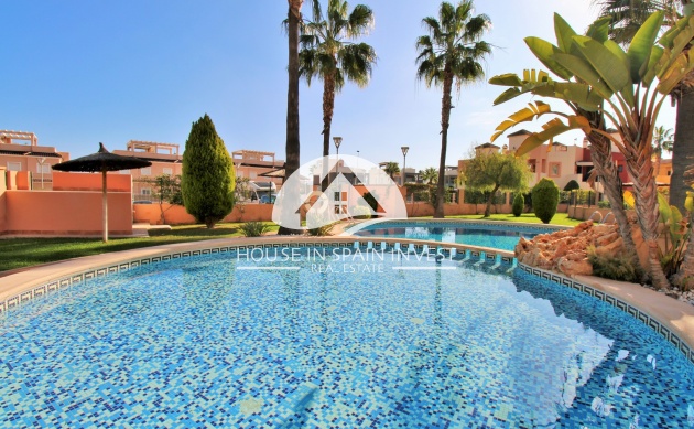 Resale - Apartment  - Torrevieja - Punta Prima  
