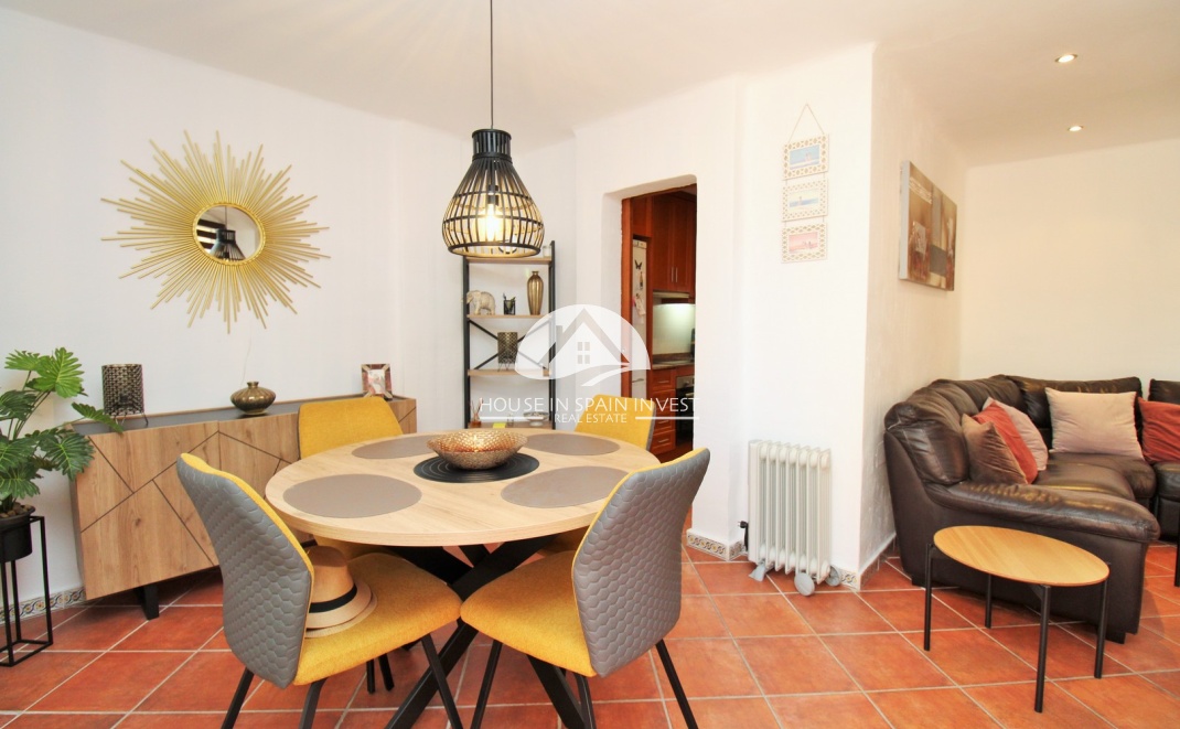 Resale - Apartment  - Torrevieja - Punta Prima  