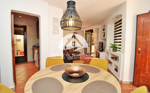 Resale - Apartment  - Torrevieja - Punta Prima  