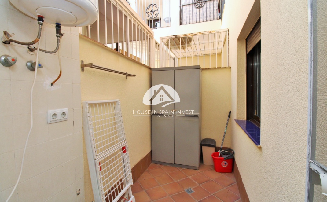Resale - Apartment  - Torrevieja - Punta Prima  