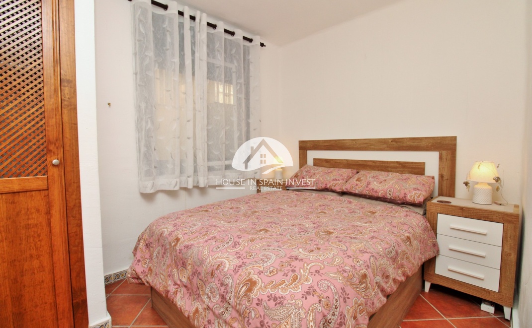 Resale - Apartment  - Torrevieja - Punta Prima  
