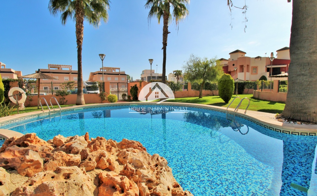 Resale - Apartment  - Torrevieja - Punta Prima  