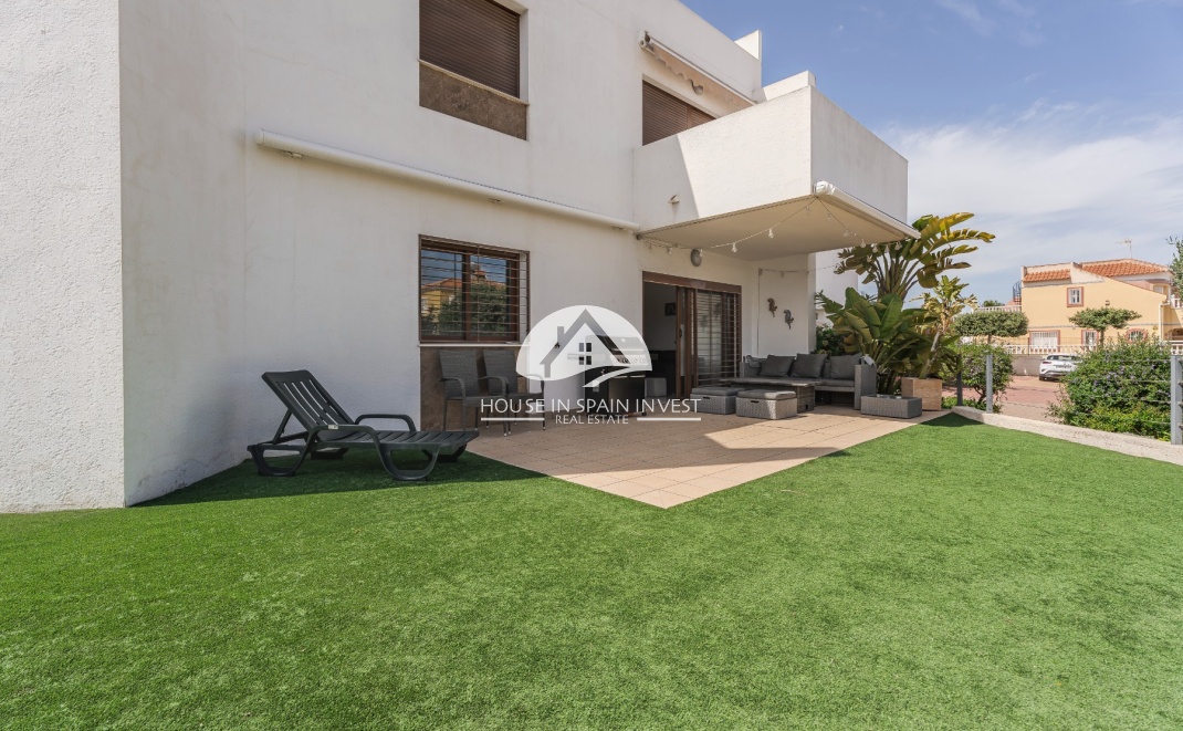 Resale - Apartment  - Orihuela Costa - La Zenia