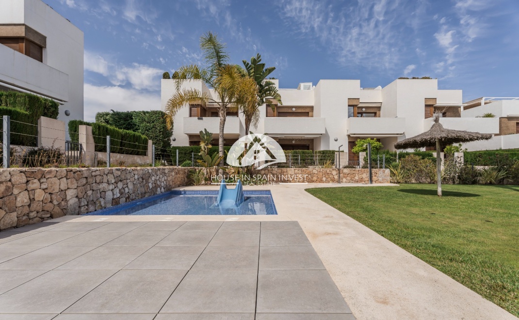 Resale - Apartment  - Orihuela Costa - La Zenia