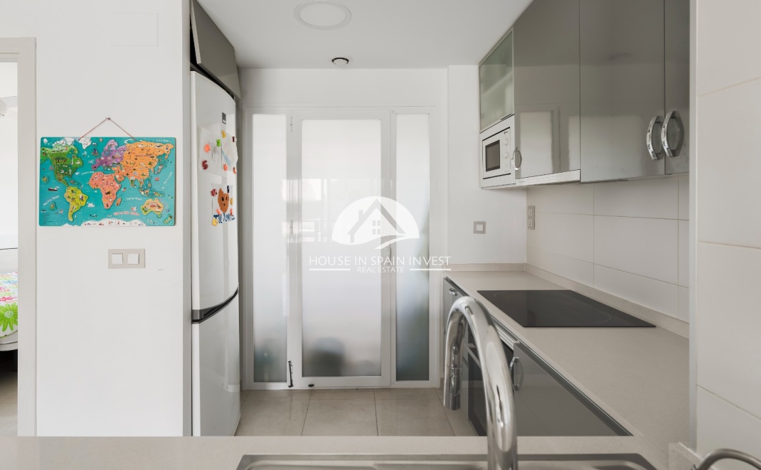 Resale - Apartment  - Orihuela Costa - La Zenia