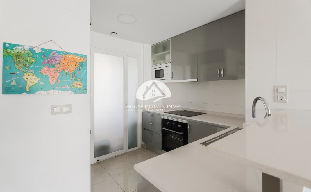 Resale - Apartment  - Orihuela Costa - La Zenia