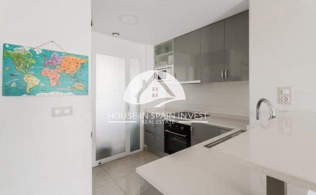 Resale - Apartment  - Orihuela Costa - La Zenia