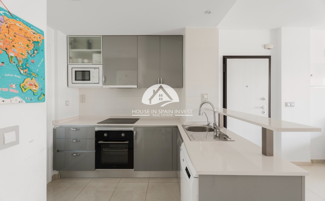 Resale - Apartment  - Orihuela Costa - La Zenia