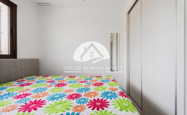 Resale - Apartment  - Orihuela Costa - La Zenia
