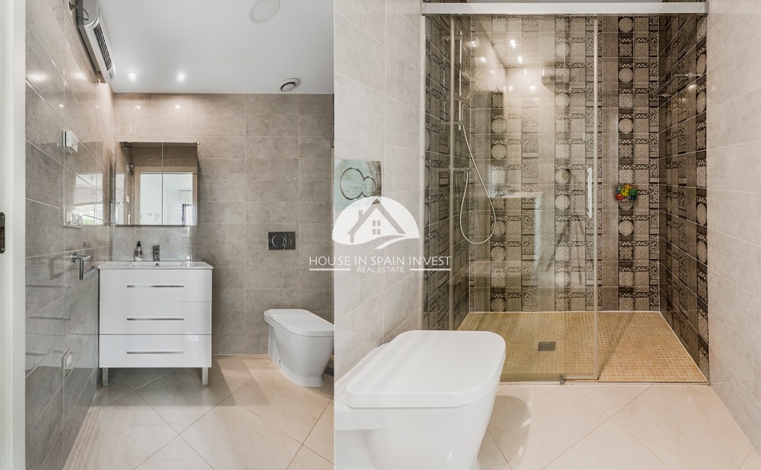 Resale - Apartment  - Orihuela Costa - La Zenia