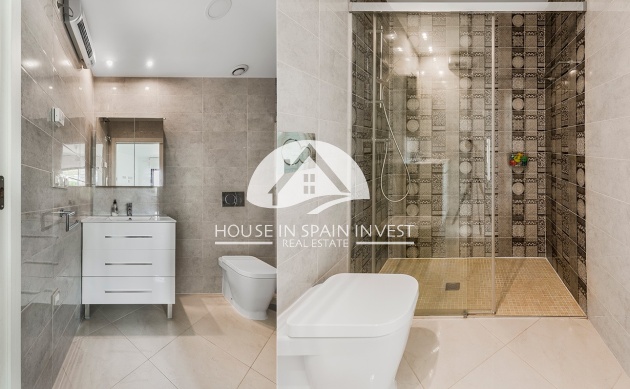 Resale - Apartment  - Orihuela Costa - La Zenia