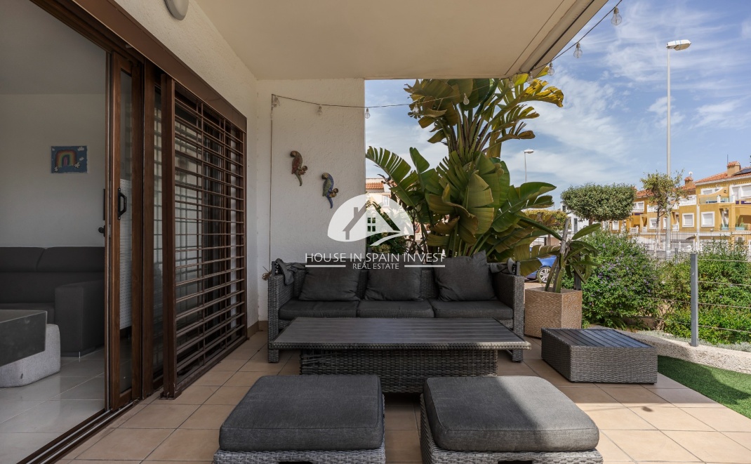 Resale - Apartment  - Orihuela Costa - La Zenia