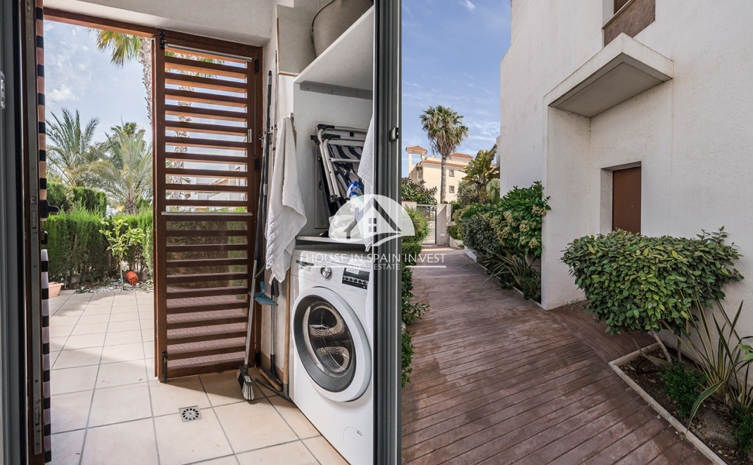 Resale - Apartment  - Orihuela Costa - La Zenia