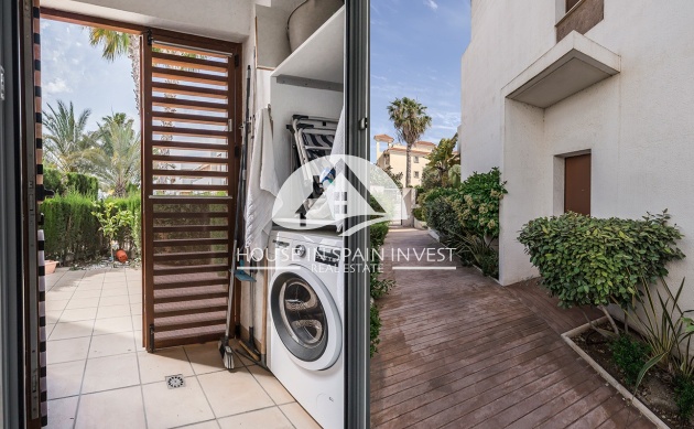 Resale - Apartment  - Orihuela Costa - La Zenia