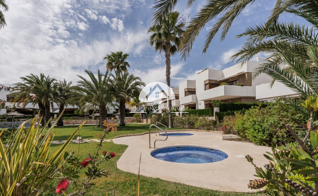 Resale - Apartment  - Orihuela Costa - La Zenia