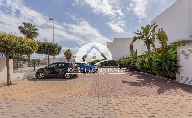 Resale - Apartment  - Orihuela Costa - La Zenia