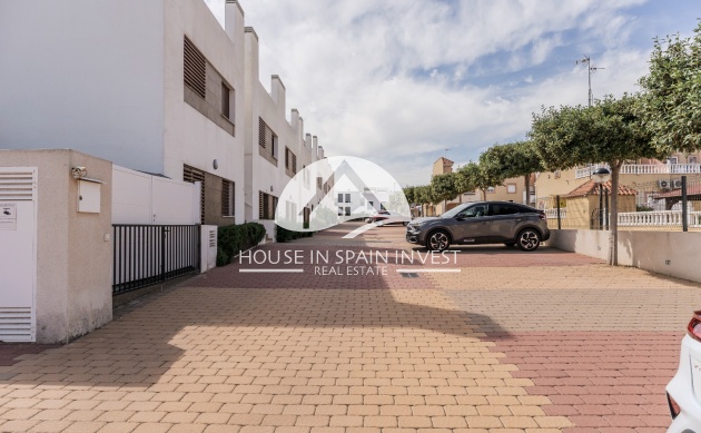 Resale - Apartment  - Orihuela Costa - La Zenia