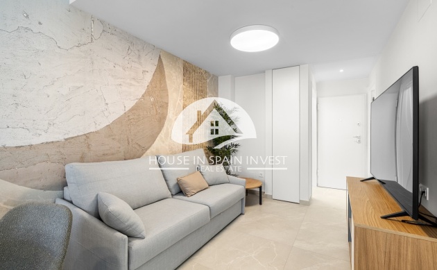 Resale - Apartment  - Torrevieja - Playa del Cura