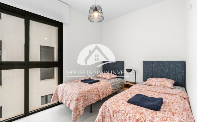 Resale - Apartment  - Torrevieja - Playa del Cura