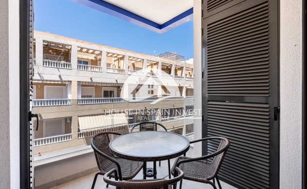 Resale - Apartment  - Torrevieja - Playa del Cura