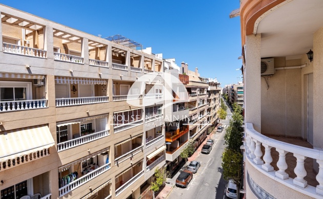 Resale - Apartment  - Torrevieja - Playa del Cura