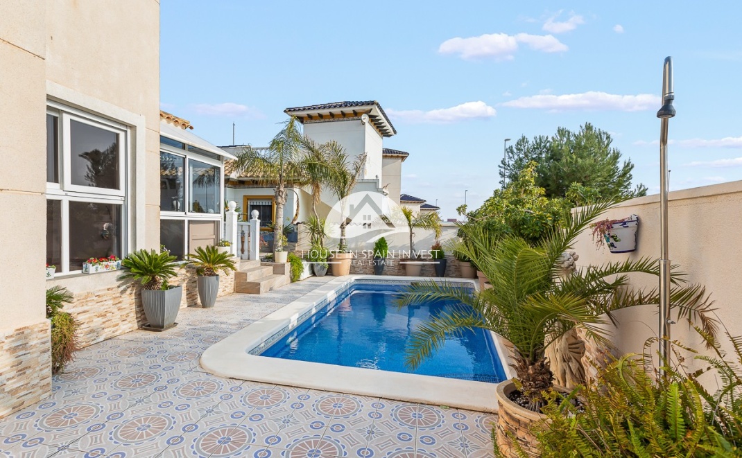 Resale - Villa - Orihuela Costa - Playa Flamenca