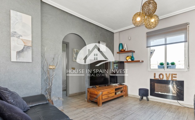 Resale - Villa - Orihuela Costa - Playa Flamenca