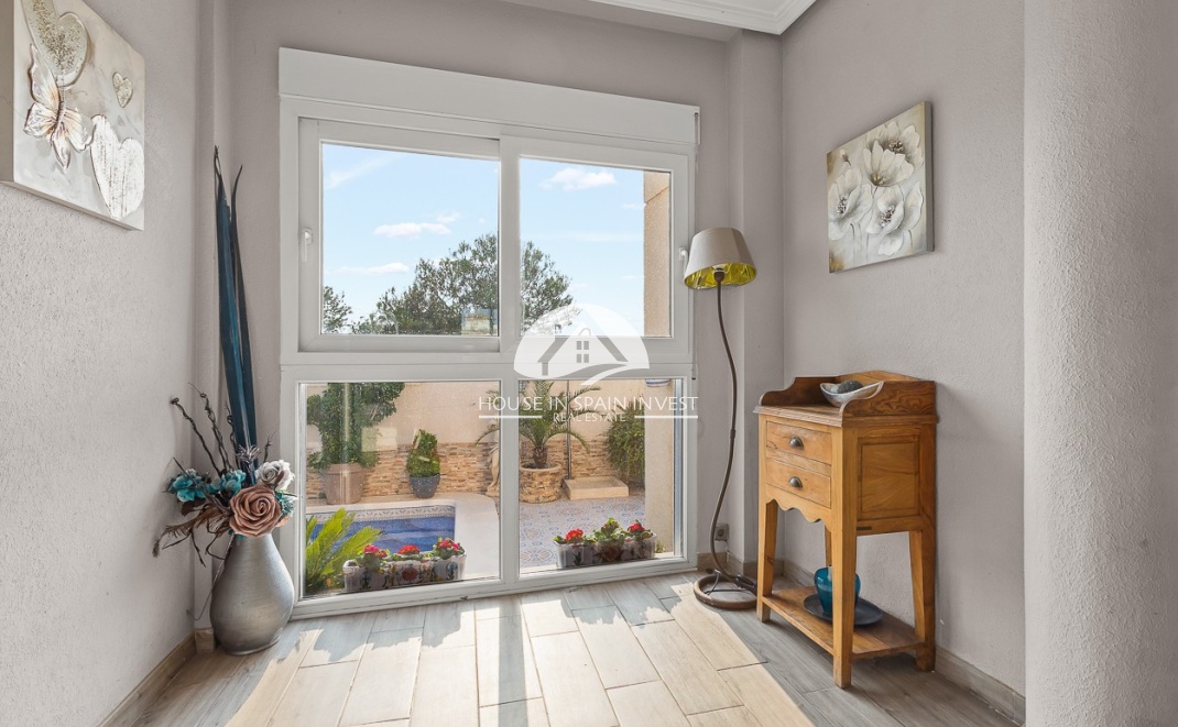 Resale - Villa - Orihuela Costa - Playa Flamenca