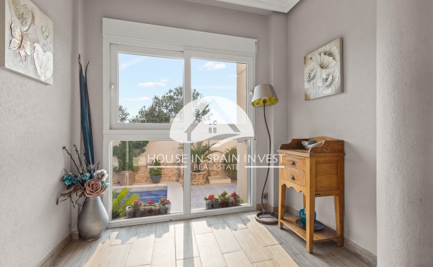 Resale - Villa - Orihuela Costa - Playa Flamenca