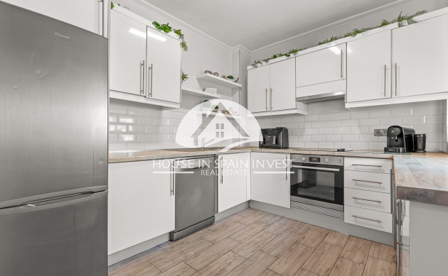 Resale - Villa - Orihuela Costa - Playa Flamenca