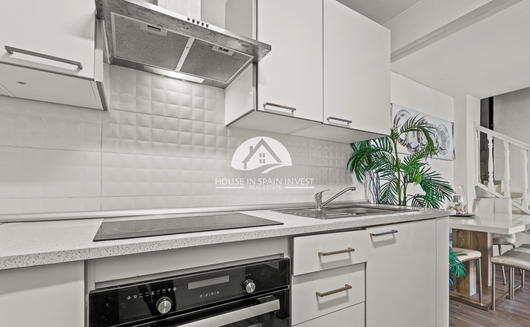 Resale - Villa - Orihuela Costa - Playa Flamenca