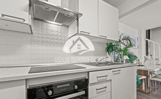 Resale - Villa - Orihuela Costa - Playa Flamenca