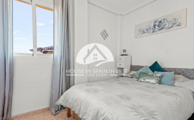 Resale - Villa - Orihuela Costa - Playa Flamenca