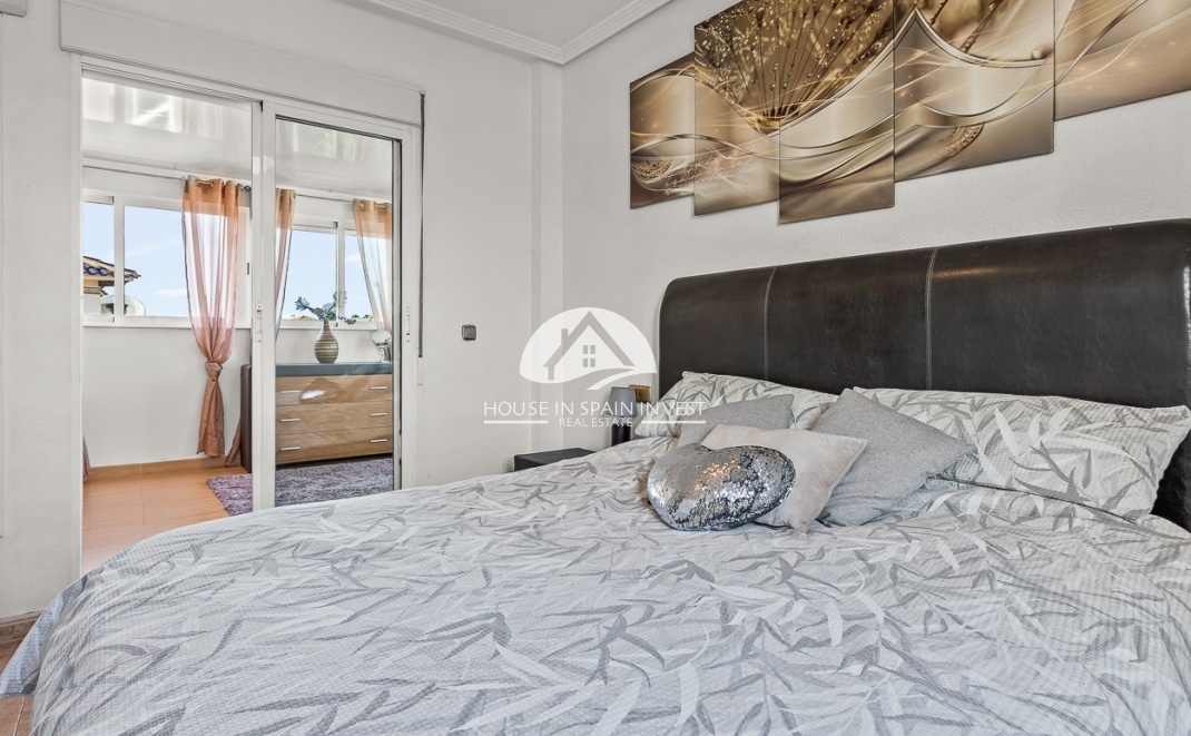 Resale - Villa - Orihuela Costa - Playa Flamenca