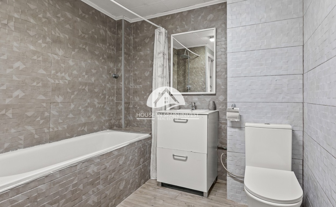 Resale - Villa - Orihuela Costa - Playa Flamenca