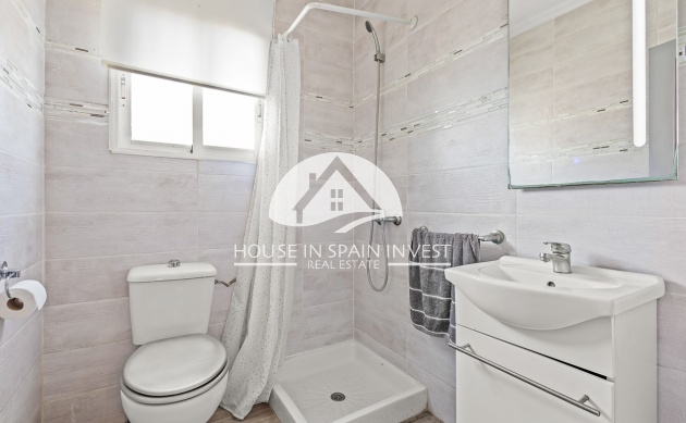 Resale - Villa - Orihuela Costa - Playa Flamenca