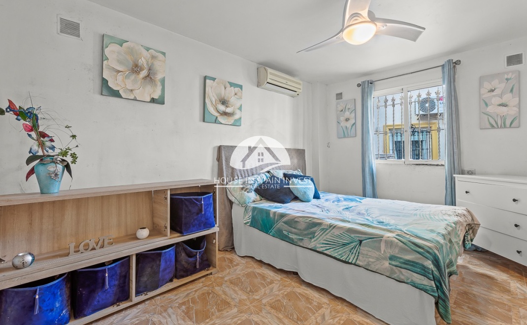 Resale - Villa - Orihuela Costa - Playa Flamenca