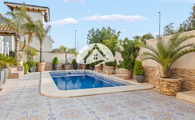 Resale - Villa - Orihuela Costa - Playa Flamenca