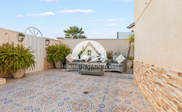 Resale - Villa - Orihuela Costa - Playa Flamenca