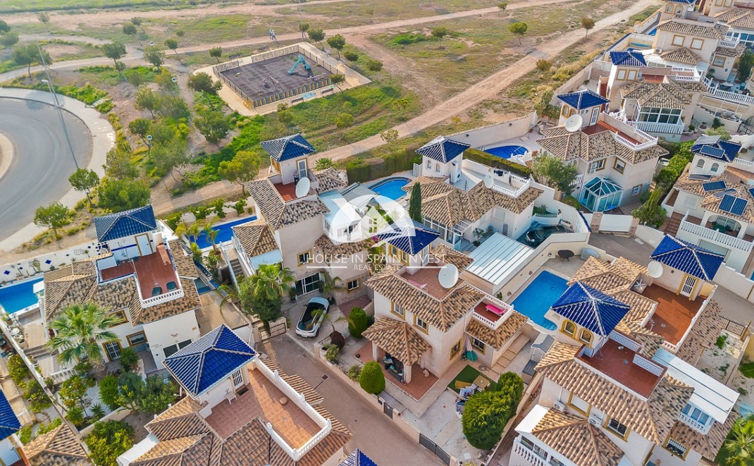 Resale - Villa - Orihuela Costa - Playa Flamenca