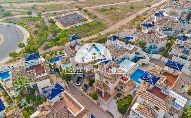 Resale - Villa - Orihuela Costa - Playa Flamenca