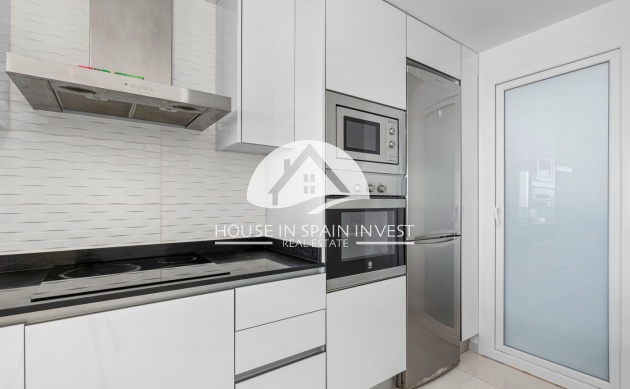 Resale - Apartment  - Orihuela Costa - Punta Prima  