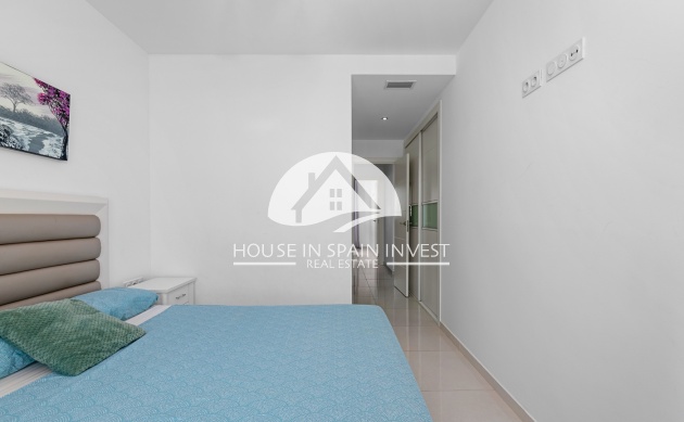 Resale - Apartment  - Orihuela Costa - Punta Prima  